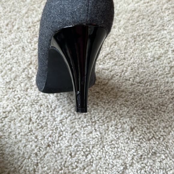 Kelly & Katie Lauren Heels - Picture 11 of 12